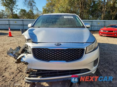 Piąte zdjęcie samochodu w środku: 2016 KIA SEDONA LX VIN:KNDMB5C17G6112010 - miniatura