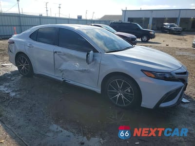 Czwarte zdjęcie samochodu z boku: 2024 TOYOTA CAMRY SE VIN:4T1T11AK8RU242598 - miniatura