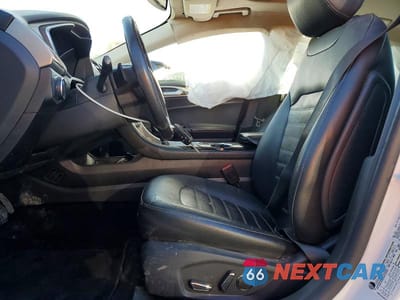 Zdjęcie 7 z 11 samochodu: 2016 FORD FUSION SE VIN:3FA6P0H96GR202317 - miniatura