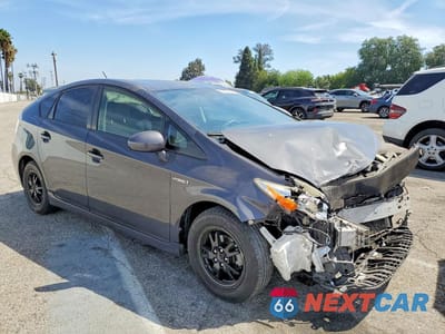 Czwarte zdjęcie samochodu z boku: 2015 TOYOTA PRIUS TWO VIN:JTDKN3DU8F0480435 - miniatura