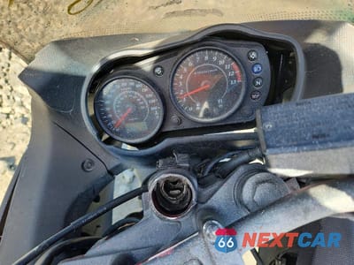 Zdjęcie 7 z 8 samochodu: 2006 KAWASAKI EX650 A6F VIN:JKAEXEA146A003888 - miniatura