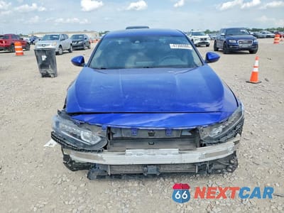 Piąte zdjęcie samochodu w środku: 2018 HONDA ACCORD SPORT VIN:1HGCV2F32JA008383 - miniatura