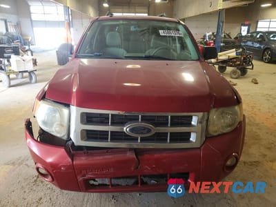 Piąte zdjęcie samochodu w środku: 2008 FORD ESCAPE XLT VIN:1FMCU03Z48KE48104 - miniatura