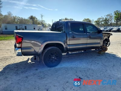 Trzecie zdjęcie samochodu z tyłu: 2018 TOYOTA TACOMA SR5 V6 VIN:3TMAZ5CN3JM055748 - miniatura