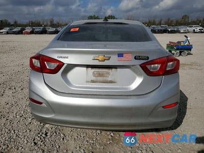 Zdjęcie 6 z 12 samochodu: 2018 CHEVROLET CRUZE LS VIN:1G1BC5SM3J7115786 - miniatura