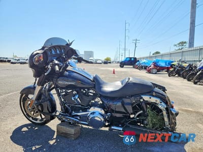 Trzecie zdjęcie samochodu z tyłu: 2023 HARLEY-DAVIDSON FLHX VIN:1HD1KBC14PB675152 - miniatura