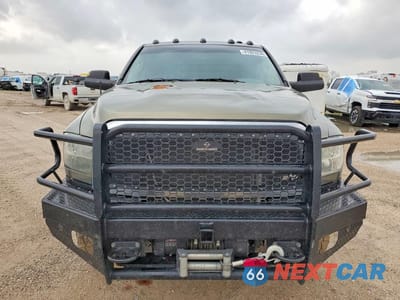 Piąte zdjęcie samochodu w środku: 2014 RAM 2500 ST FLATBED TRUCK VIN:3C6UR5HL7EG145615 - miniatura