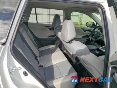 Zdjęcie 11 z 14 samochodu: 2019 TOYOTA RAV4 XLE PREMIUM VIN:JTMC1RFV2KD011000 - miniatura