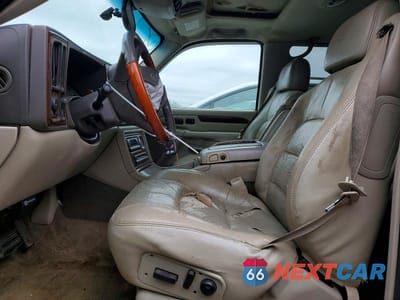 Zdjęcie 7 z 14 samochodu: 2002 CADILLAC ESCALADE LUXURY VIN:1GYEC63T12R106567 - miniatura