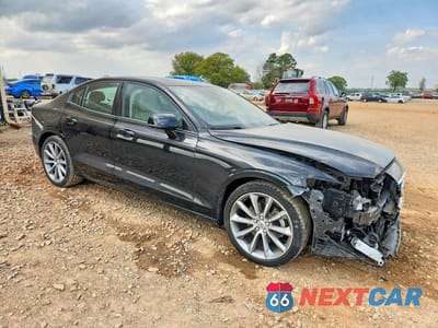 Czwarte zdjęcie samochodu z boku: 2021 VOLVO S60 T5 MOMENTUM VIN:7JR102FK4MG094147 - miniatura