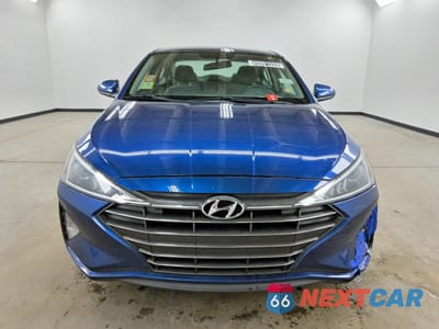 Piąte zdjęcie samochodu w środku: 2019 HYUNDAI ELANTRA SE VIN:5NPD74LF8KH433303 - miniatura