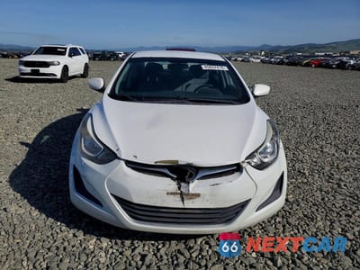 Piąte zdjęcie samochodu w środku: 2016 HYUNDAI ELANTRA SE VIN:5NPDH4AE0GH685044 - miniatura