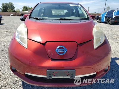 Piąte zdjęcie samochodu w środku: 2011 NISSAN LEAF SV VIN:JN1AZ0CP4BT000557 - miniatura