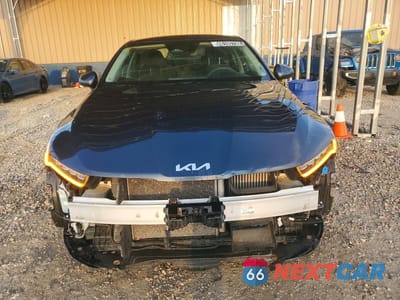 Piąte zdjęcie samochodu w środku: 2023 KIA K5 LXS VIN:5XXG14J23PG221989 - miniatura