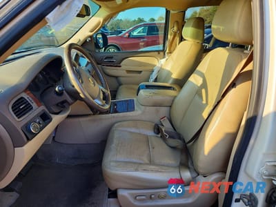 Zdjęcie 7 z 13 samochodu: 2013 CHEVROLET TAHOE C1500 LTZ VIN:1GNSCCE09DR261162 - miniatura