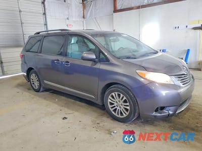 Czwarte zdjęcie samochodu z boku: 2015 TOYOTA SIENNA XLE PREMIUM 8-PASSENGER VIN:5TDYK3DC4FS601310 - miniatura
