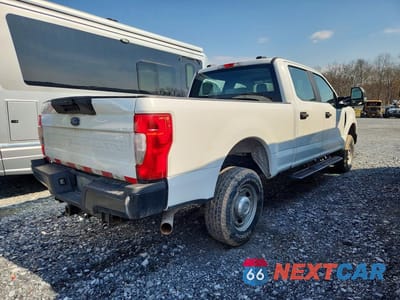 Trzecie zdjęcie samochodu z tyłu: 2022 FORD F350 SUPER DUTY VIN:1FT8W3B65NEE20237 - miniatura