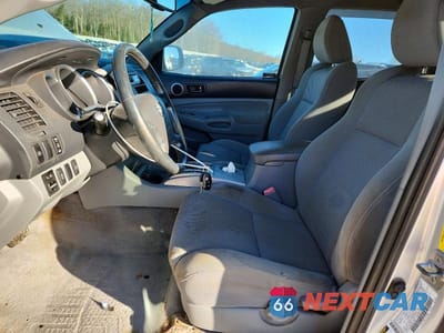 Zdjęcie 7 z 11 samochodu: 2009 TOYOTA TACOMA V6 VIN:3TMLU42N09M034709 - miniatura