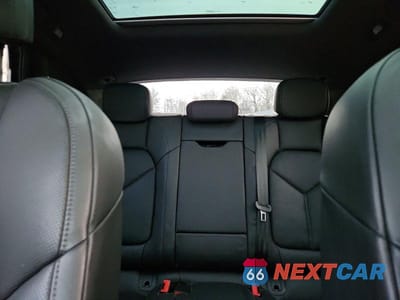 Zdjęcie 10 z 14 samochodu: 2019 PORSCHE MACAN S VIN:WP1AB2A59KLB32579 - miniatura