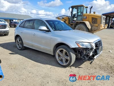 Czwarte zdjęcie samochodu z boku: 2010 AUDI Q5 PREMIUM PLUS VIN:WA1MKAFP1AA087712 - miniatura