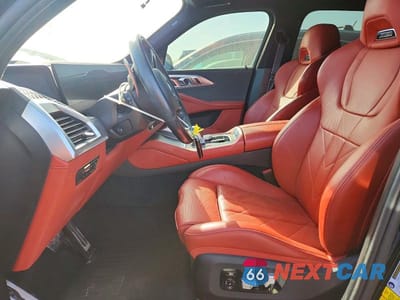 Zdjęcie 7 z 12 samochodu: 2023 BMW XM VIN:5YM23CS07P9S13085 - miniatura