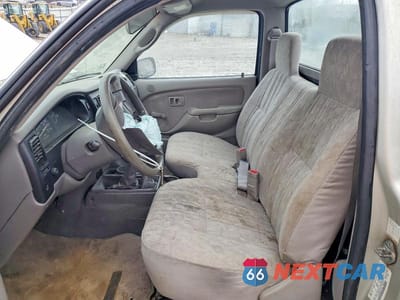 Zdjęcie 7 z 11 samochodu: 2001 TOYOTA TACOMA BASE VIN:5TEPM62N01Z757075 - miniatura