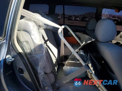 Zdjęcie 11 z 13 samochodu: 2007 TOYOTA HIGHLANDER HYBRID BASE VIN:JTEDW21A470018591 - miniatura