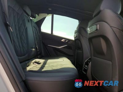 Zdjęcie 11 z 12 samochodu: 2026 BMW X5 XDRIVE50E VIN:5UX43EU02T9037761 - miniatura