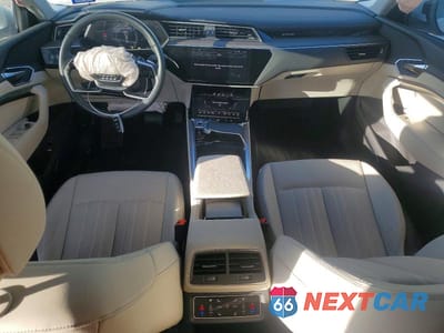 Zdjęcie 8 z 13 samochodu: 2024 AUDI Q8 E-TRON PREMIUM PLUS VIN:WA15ABGE1RB013500 - miniatura