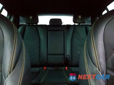 Zdjęcie 10 z 12 samochodu: 2023 MASERATI GRECALE MODENA VIN:ZN682AVM1P7432305 - miniatura