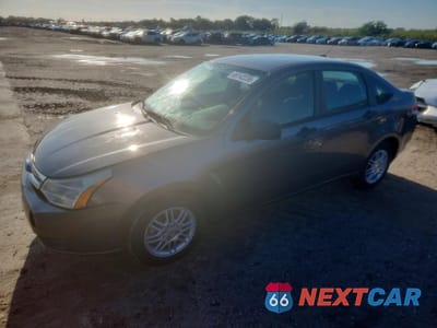 2010 FORD FOCUS SE 1FAHP3FN9AW138742 - główne zdjęcie licytacji z USA - miniatura