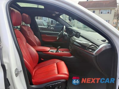 Zdjęcie 6 z 12 samochodu: 2018 BMW X6 XDRIVE35I VIN:5UXKU2C52J0Z61909 - miniatura