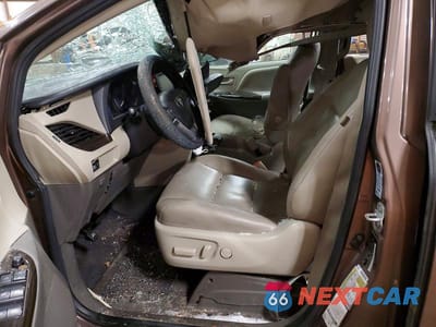 Zdjęcie 7 z 13 samochodu: 2020 TOYOTA SIENNA XLE 8-PASSENGER VIN:5TDYZ3DC9LS030369 - miniatura