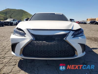 Piąte zdjęcie samochodu w środku: 2022 LEXUS ES 300H F SPORT VIN:58AGA1C15NU019007 - miniatura