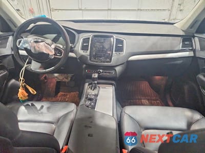 Zdjęcie 8 z 13 samochodu: 2022 VOLVO XC90 T5 MOMENTUM VIN:YV4102PK1N1865307 - miniatura