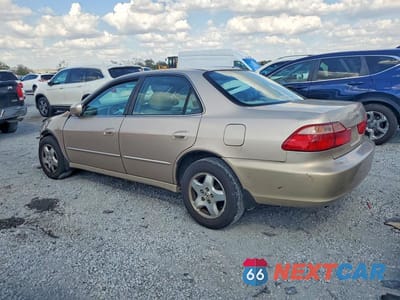 Drugie zdjęcie samochodu z przodu: 2000 HONDA ACCORD EX VIN:1HGCG1654YA082338 - miniatura