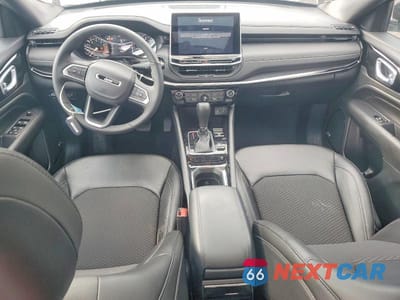 Zdjęcie 8 z 11 samochodu: 2024 JEEP COMPASS LATITUDE VIN:3C4NJDBN7RT104374 - miniatura