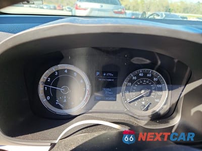Zdjęcie 9 z 12 samochodu: 2022 HYUNDAI VENUE SEL VIN:KMHRC8A39NU183352 - miniatura