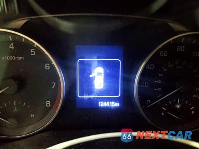 Zdjęcie 9 z 13 samochodu: 2018 HYUNDAI ELANTRA SEL VIN:5NPD84LF5JH301790 - miniatura