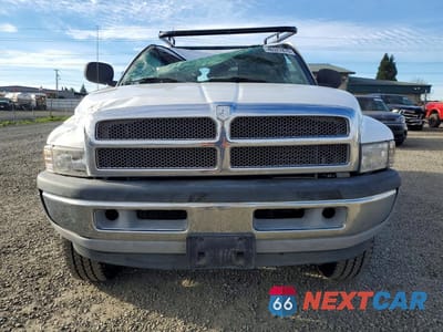 Piąte zdjęcie samochodu w środku: 1999 DODGE RAM 2500 VIN:1B7KF2364XJ637738 - miniatura