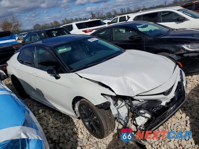 Czwarte zdjęcie samochodu z boku: 2022 TOYOTA CAMRY HYBRID XSE VIN:4T1K31AK6NU044442 - miniatura