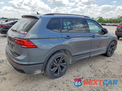 Trzecie zdjęcie samochodu z tyłu: 2023 VOLKSWAGEN TIGUAN SE R-LINE BLACK VIN:3VVCB7AX4PM022281 - miniatura