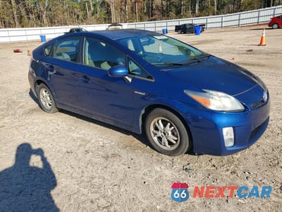 Czwarte zdjęcie samochodu z boku: 2010 TOYOTA PRIUS III VIN:JTDKN3DUXA0017267 - miniatura