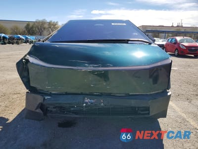 Piąte zdjęcie samochodu w środku: 2024 TESLA CYBERTRUCK VIN:7G2CEHED2RA005007 - miniatura