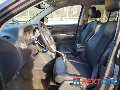 Zdjęcie 7 z 11 samochodu: 2016 JEEP COMPASS LATITUDE VIN:1C4NJDEB2GD759028 - miniatura