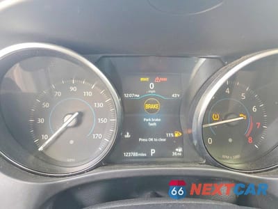 Zdjęcie 9 z 13 samochodu: 2018 JAGUAR F-PACE PREMIUM VIN:SADCJ2FX6JA324936 - miniatura