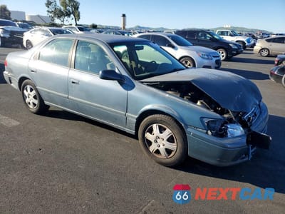 Czwarte zdjęcie samochodu z boku: 2000 TOYOTA CAMRY LE VIN:JT2BG22K2Y0408745 - miniatura