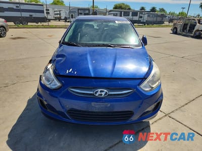 Piąte zdjęcie samochodu w środku: 2017 HYUNDAI ACCENT SE VIN:KMHCT4AEXHU206769 - miniatura