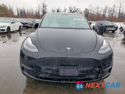 Piąte zdjęcie samochodu w środku: 2023 TESLA MODEL Y VIN:7SAYGDEE7PF891848 - miniatura
