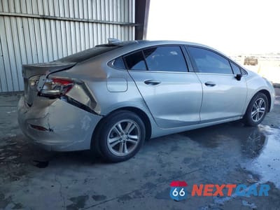 Trzecie zdjęcie samochodu z tyłu: 2016 CHEVROLET CRUZE LT VIN:1G1BE5SM9G7321410 - miniatura